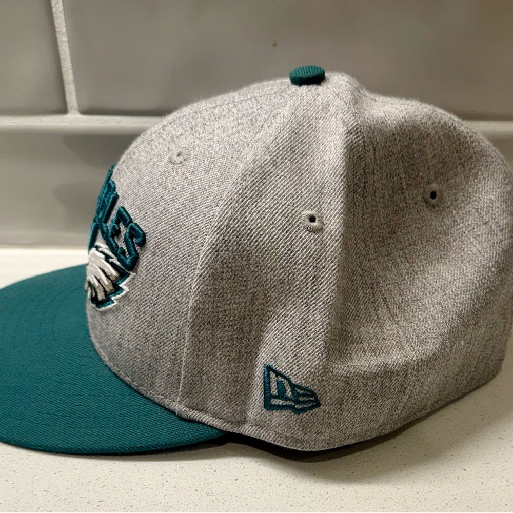 Philadelphia Eagles fitted hat. New Era. Low profile. Size 7 1/2 - Picture 2 of 6